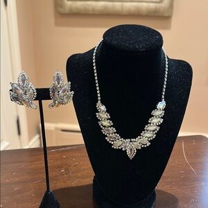 Intricate Silver Necklace with Leaf Motif